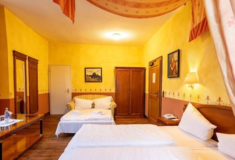 スーペリアールーム, Burghotel Staufenberg