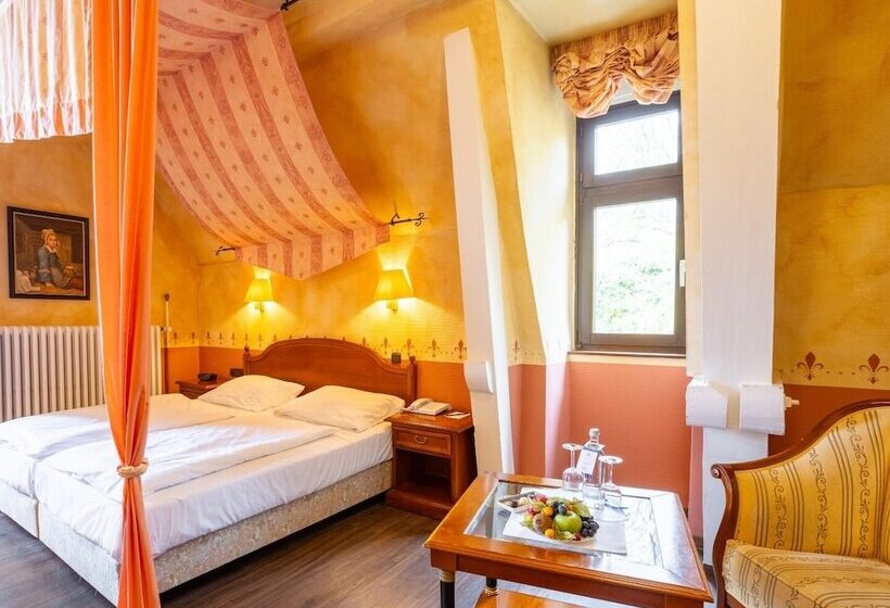 スーペリアールーム, Burghotel Staufenberg