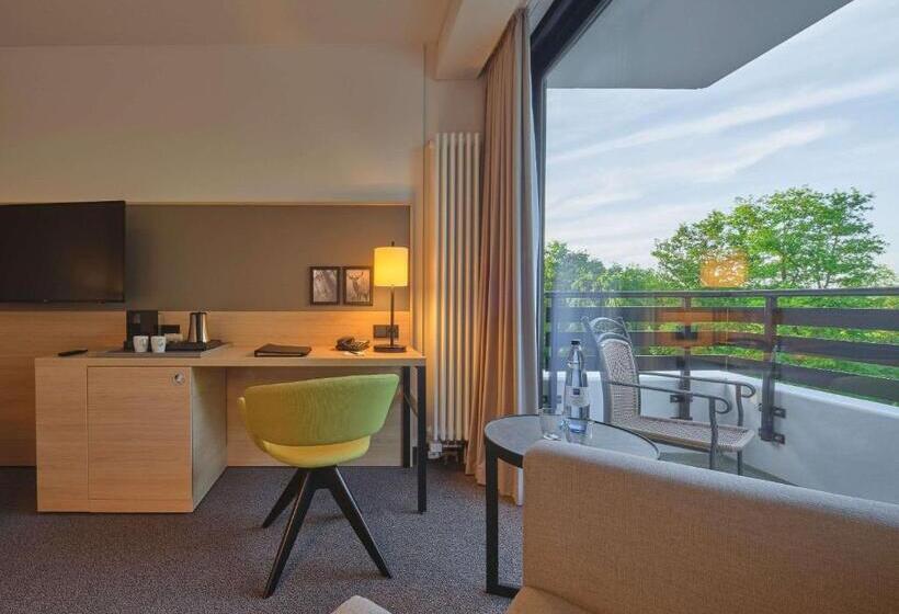 غرفة ديلوكس مزودة بشرفة, Fletcher Hotel Restaurant Arnsberg Sauerland