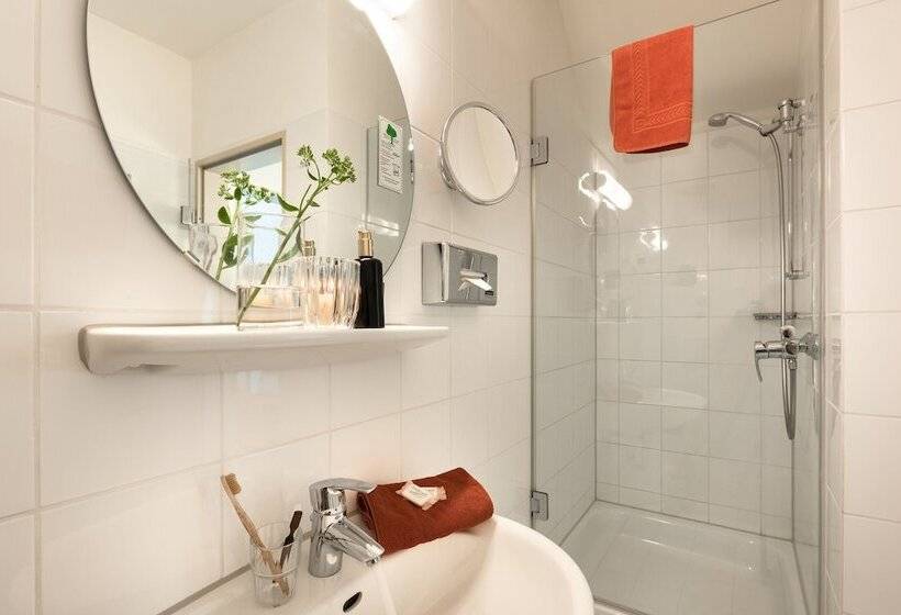 اتاق استاندارد, Europa