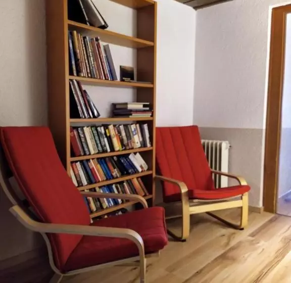 Quarto Economy, Faller