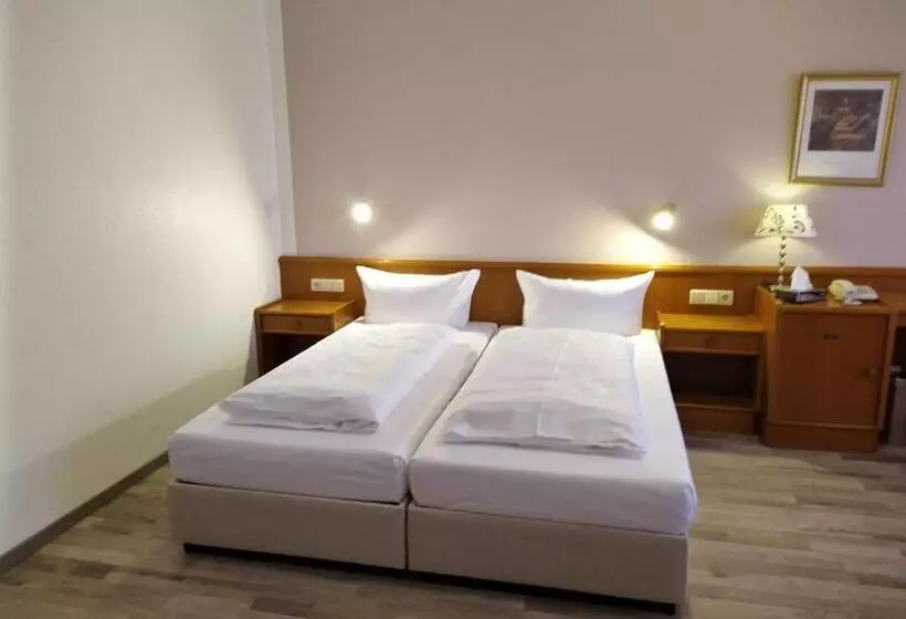 Quarto Economy, Faller