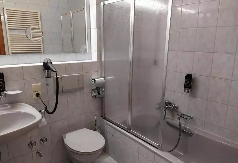 Quarto Estandar com Sacada, Faller