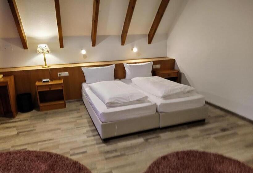 Номер Deluxe с Балконом, Faller