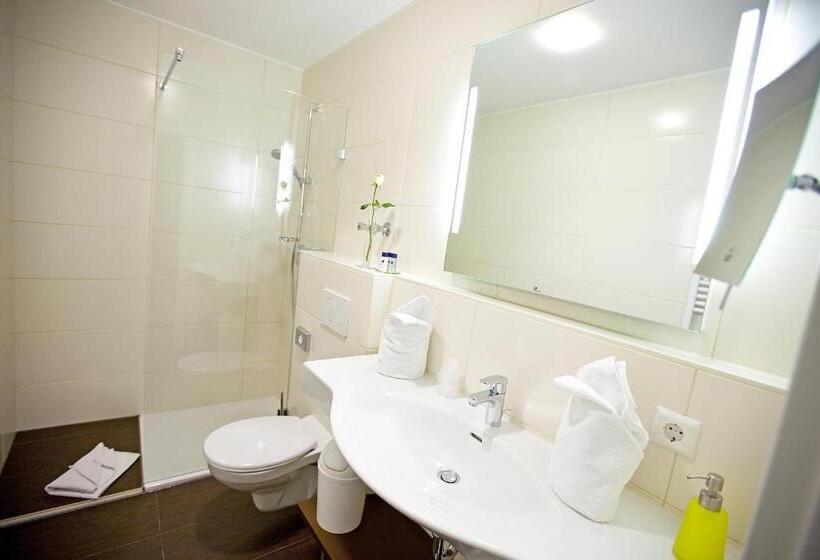 غرفة كومفورت, Hirsch