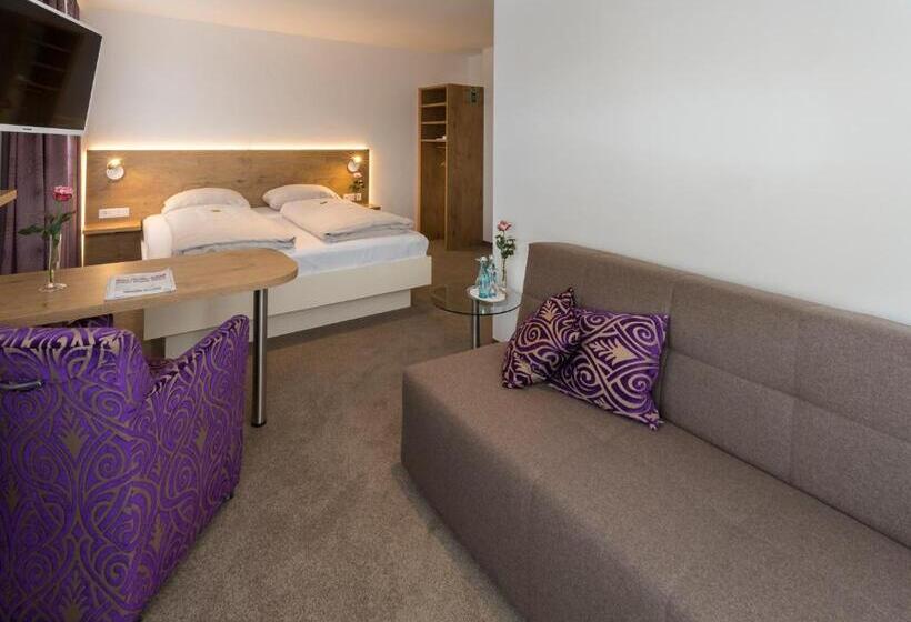 غرفة بيزنس, Hirsch