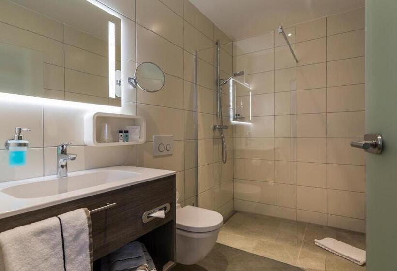 غرفة بيزنس, Hirsch