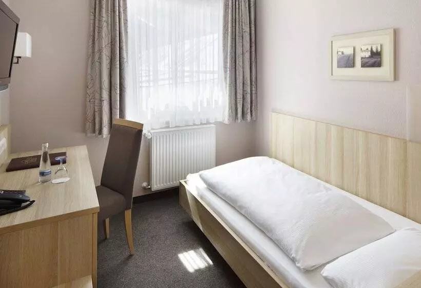 اتاق استاندارد یک نفره, Invite Hotel Löwen Freiburg