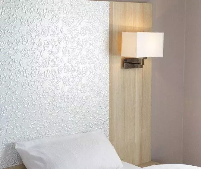 اتاق استاندارد یک نفره, Invite Hotel Löwen Freiburg