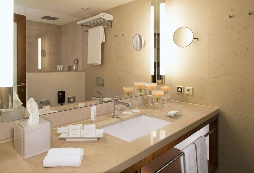 غرفة ديلوكس, Hilton Frankfurt Gravenbruch