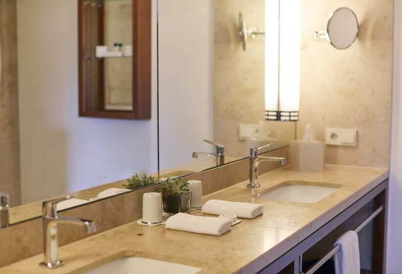 غرفة ديلوكس, Hilton Frankfurt Gravenbruch