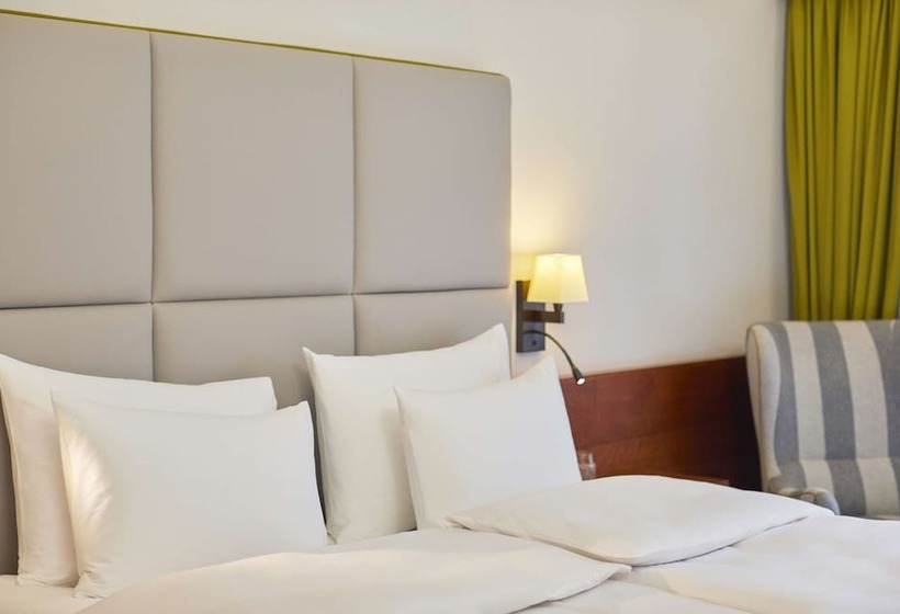 Номер Deluxe, Hilton Frankfurt Gravenbruch