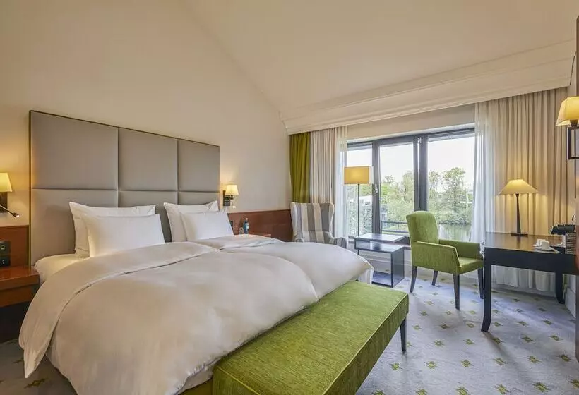 Deluxe Room, Hilton Frankfurt Gravenbruch