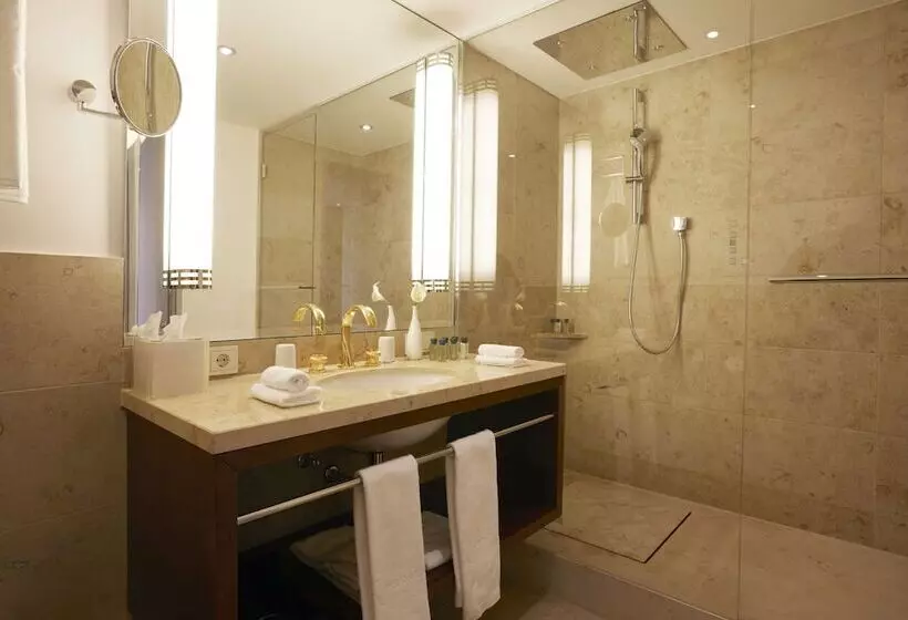 Executive Suite, Hilton Frankfurt Gravenbruch