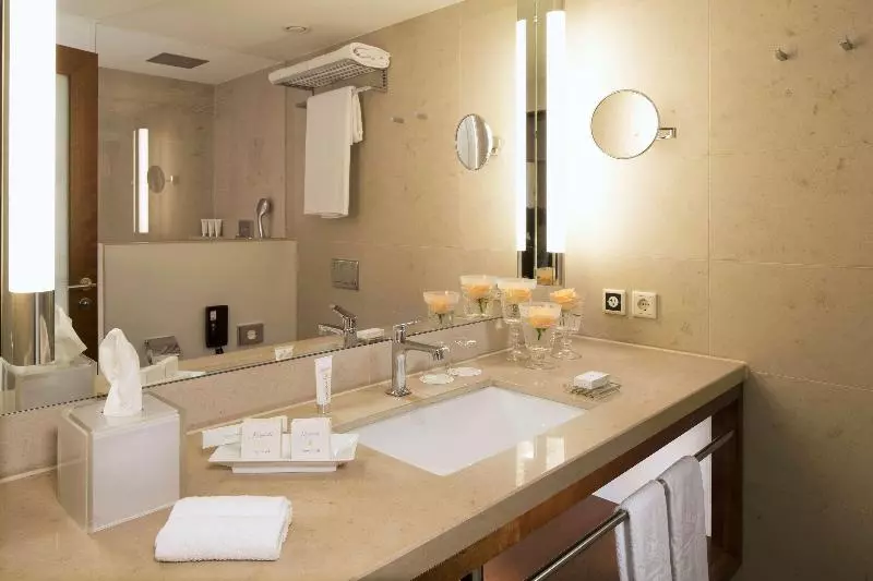 Deluxe Room, Hilton Frankfurt Gravenbruch