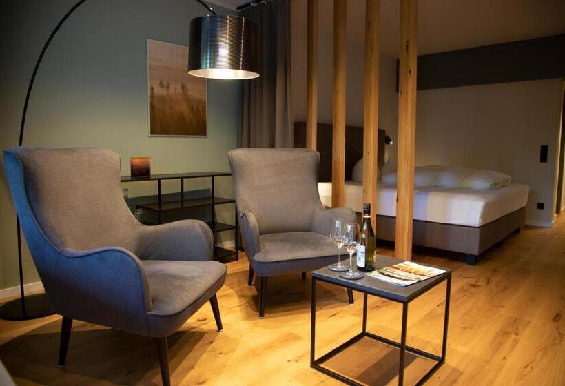 수피리어 룸, Lamm