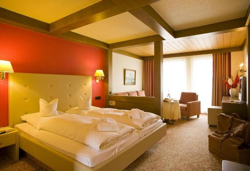 수피리어 룸, Lamm