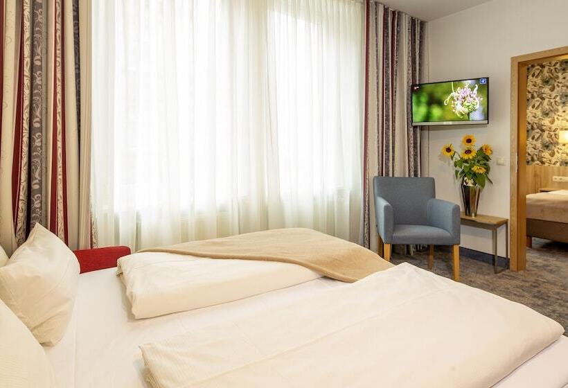 四人标准间, Lowengarten