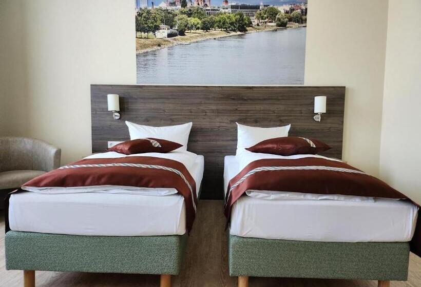 غرفة قياسية, Mainzer Hof