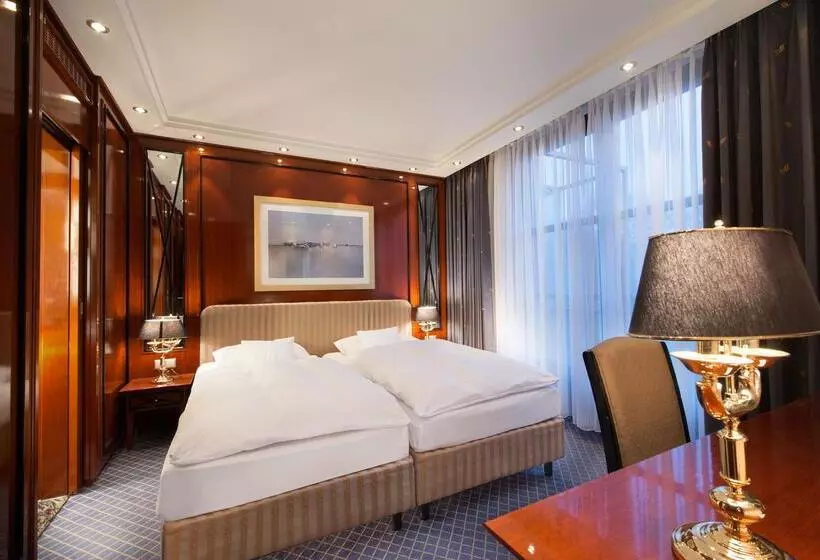Sviitti, Maritim Hotel Am Schlossgarten