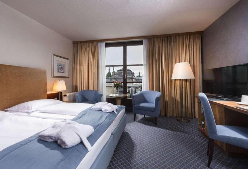 Номер Стандарт с Балконом, Maritim Hotel Am Schlossgarten