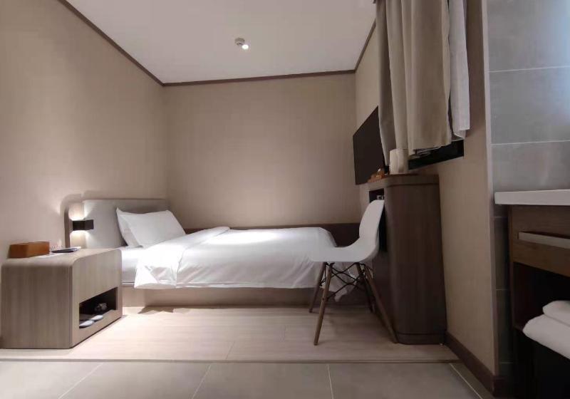 스탠다드 룸, Maritim Hotel Am Schlossgarten