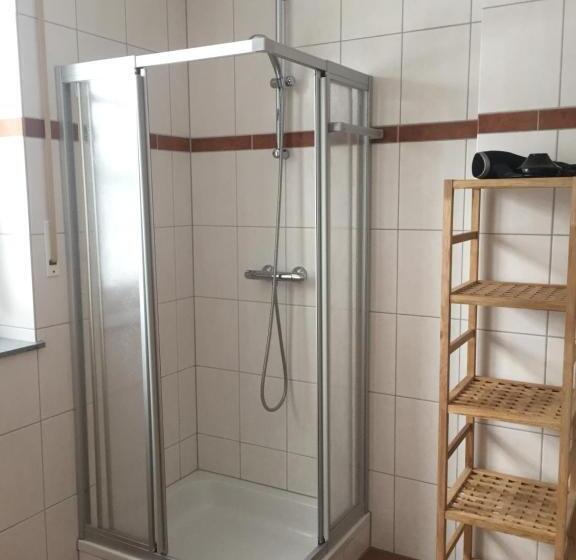 Апартаменты 3 Спальни, Nuhnetal