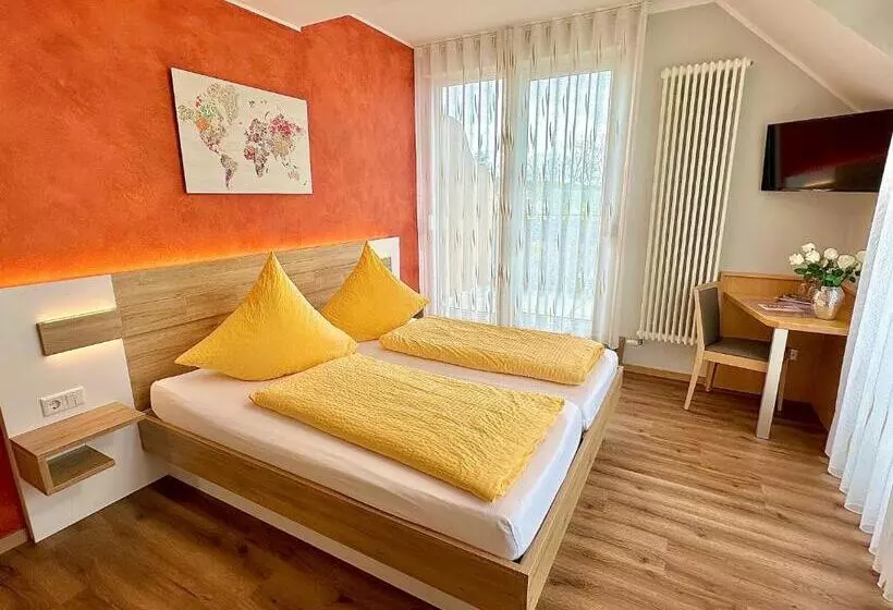 اتاق استاندارد با بالکن, Restaurant Berghof