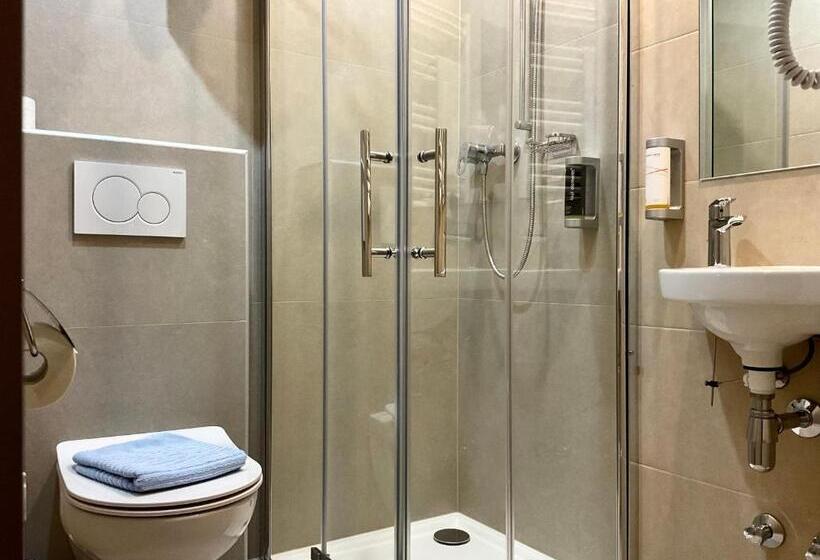 スタンダードルーム, Royal