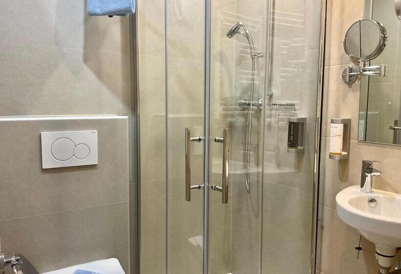 スタンダードルーム, Royal