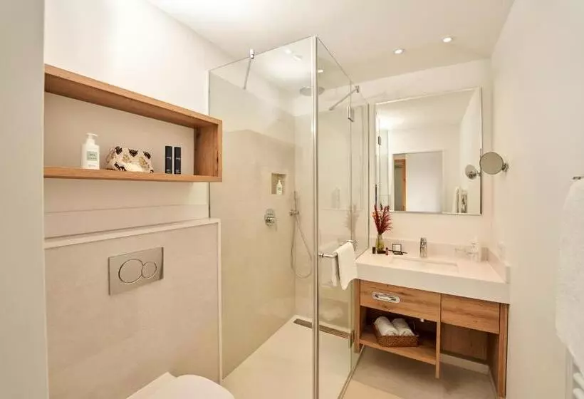 デラックススイート, Sporthotel Grafenwald 4 Sterne Superior