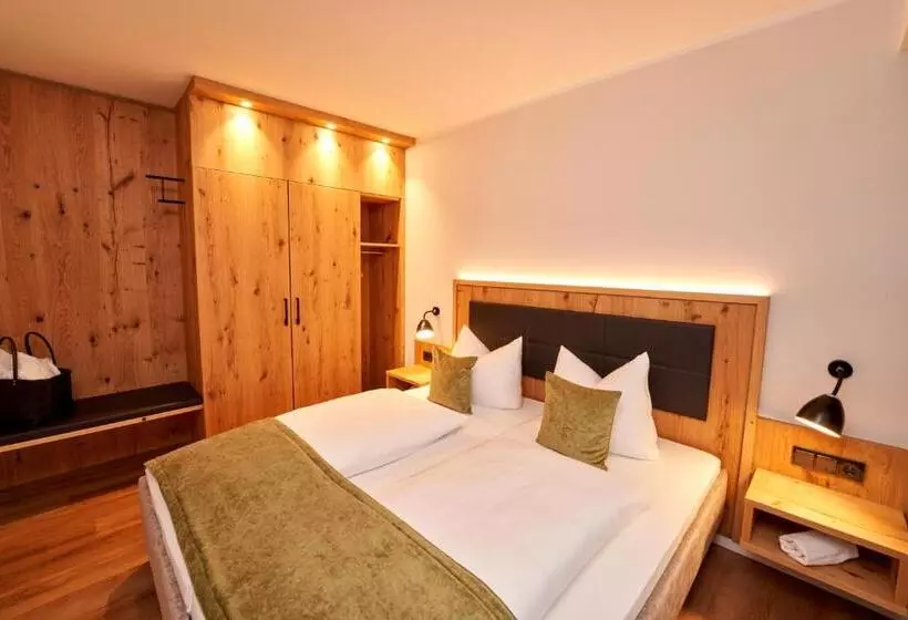 デラックススイート, Sporthotel Grafenwald 4 Sterne Superior