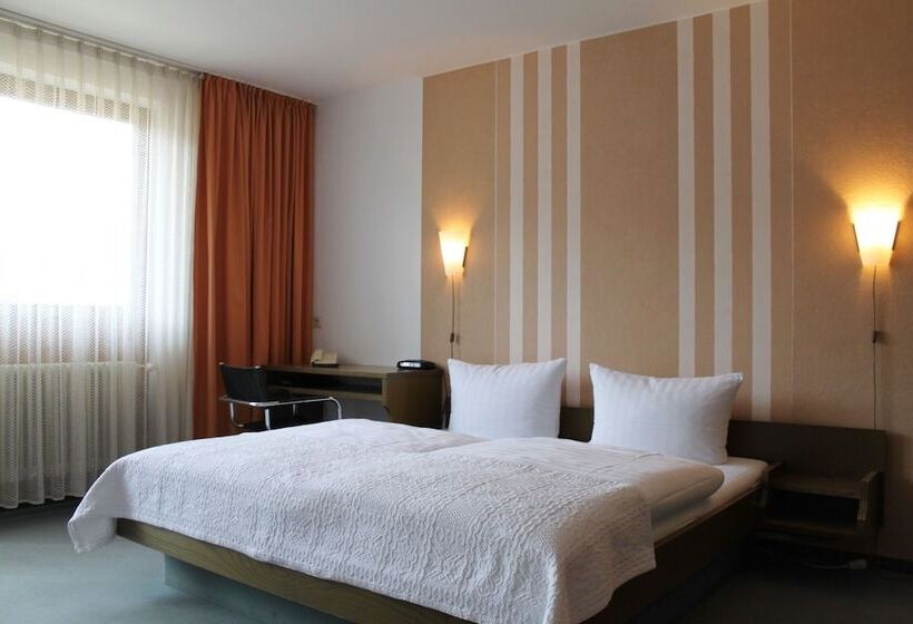 غرفة قياسية ثلاثية, Stadt Gernsbach