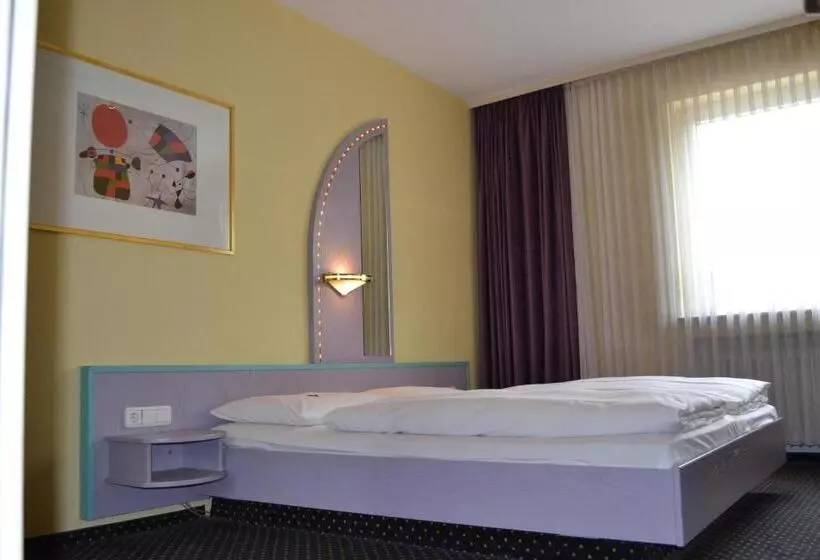 اتاق استاندارد یک نفره, Tagungshotel Höchster Hof