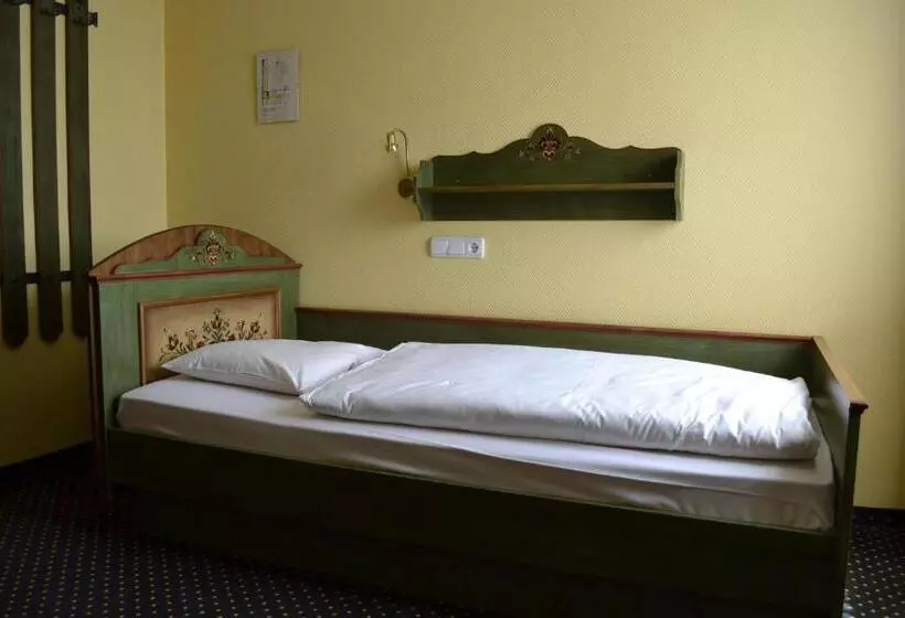 اتاق استاندارد یک نفره, Tagungshotel Höchster Hof