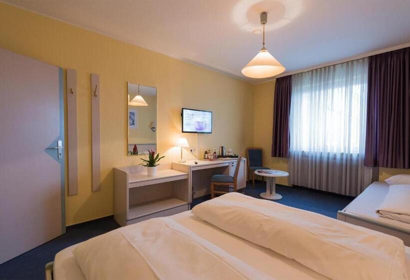 غرفة قياسية رباعية, Tagungshotel Höchster Hof