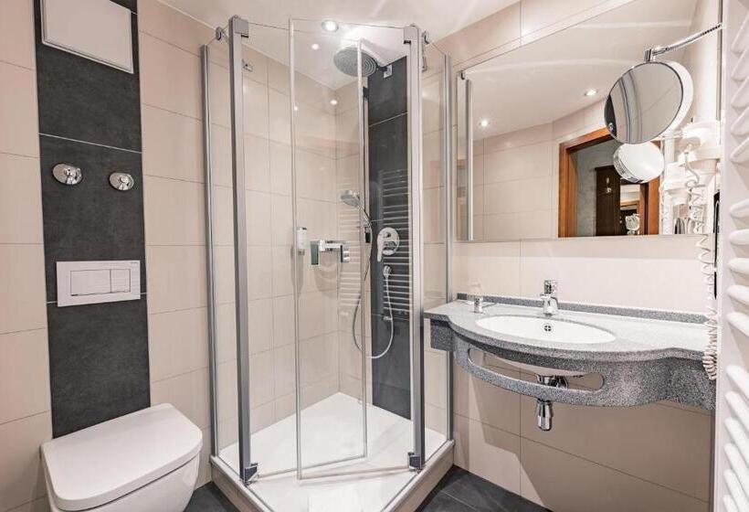 חדר יחיד בסיסי, Wartburg