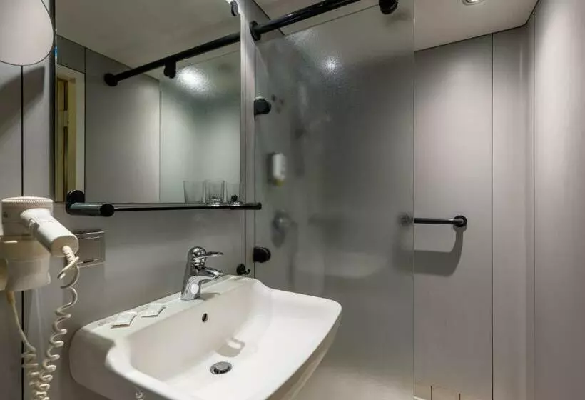 اتاق استاندارد یک نفره, Baden Baden