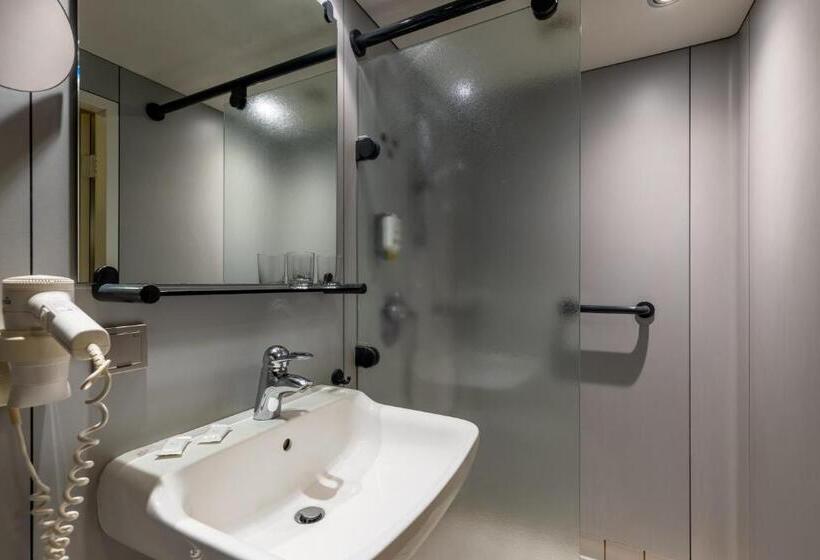 스탠다드 트리플 룸, Baden Baden