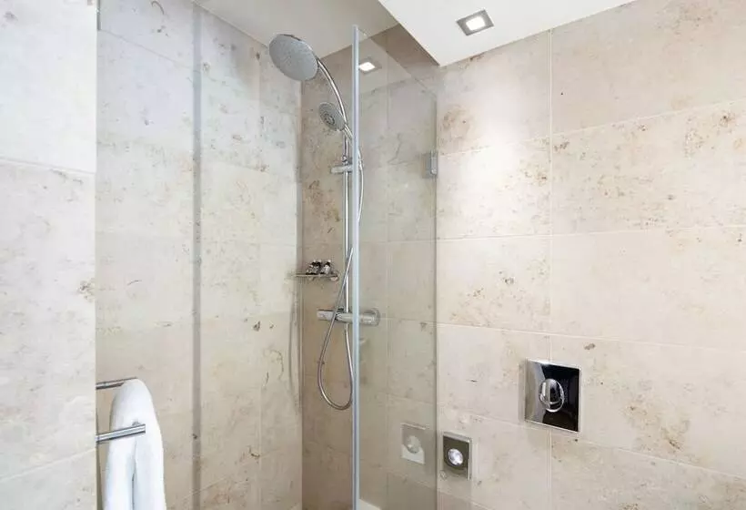 اتاق استاندارد یک نفره, Waldhotel Stuttgart