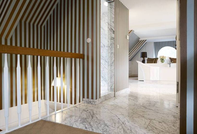 سوییت جونیور, Waldhotel Stuttgart