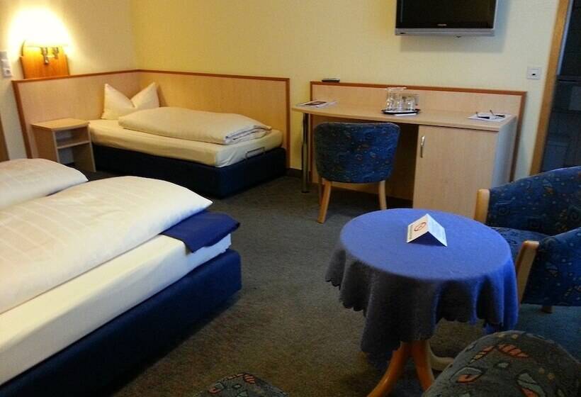 غرفة قياسية ثلاثية, City Partner Hotel Strauss