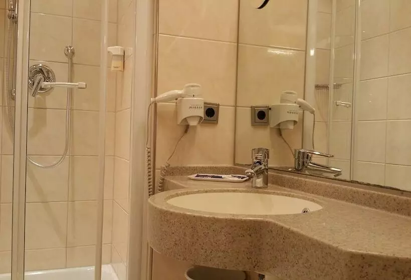 スーペリアールーム, City Partner Hotel Strauss