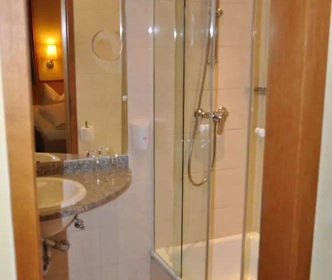 スタンダードルーム, City Partner Hotel Strauss