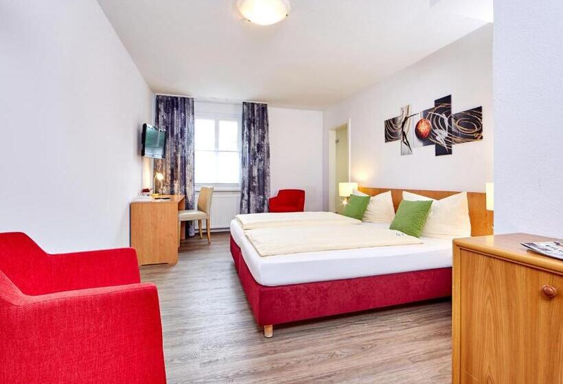 Четырехместный Номер Superior, Zum Turm     Apartments Und Gästezimmer