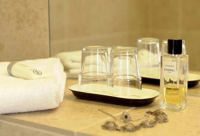 اتاق پریمیوم یک تخته, Blauer Bock