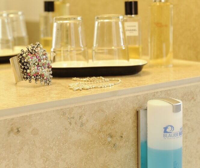 اتاق پرمیوم, Blauer Bock