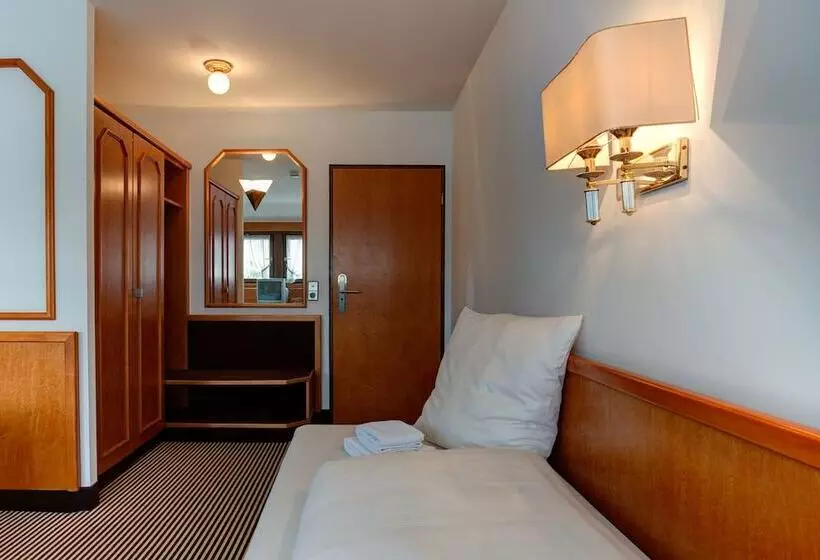 Standard Triple Room, Centro Hotel Stern, Trademark Collection By Wyndham