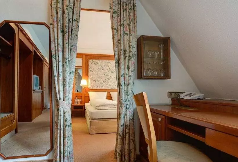Standard Quadruple Room, Centro Hotel Stern, Trademark Collection By Wyndham