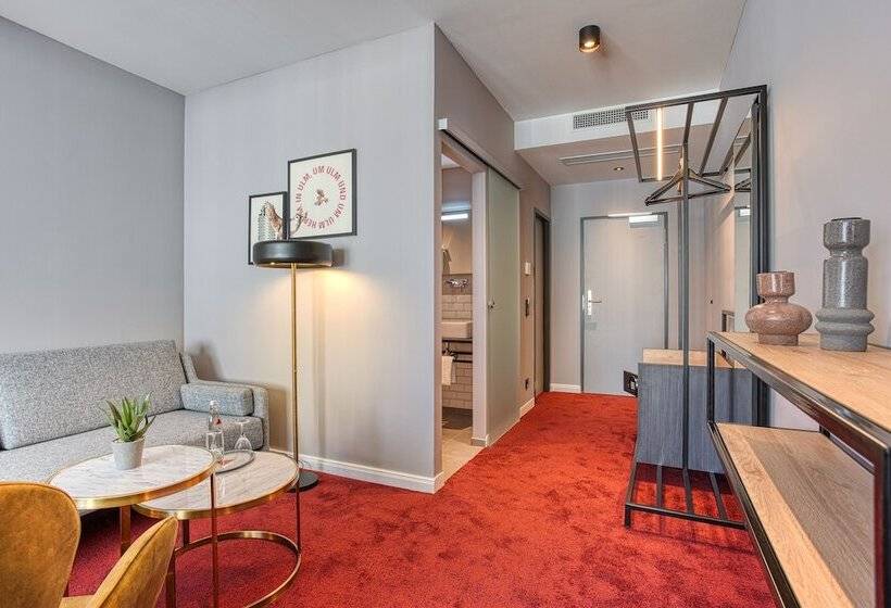 غرفة قياسية ثلاثية, Centro Hotel Stern, Trademark Collection By Wyndham